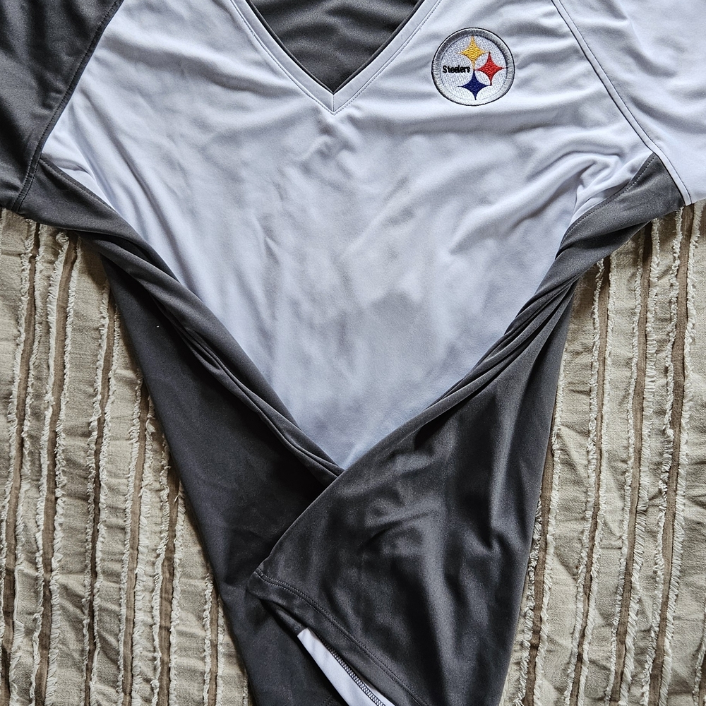 Pittsburgh Steelers CBUK Cutter & Buck Women’s XL Athletic V-Neck Shirt NFL